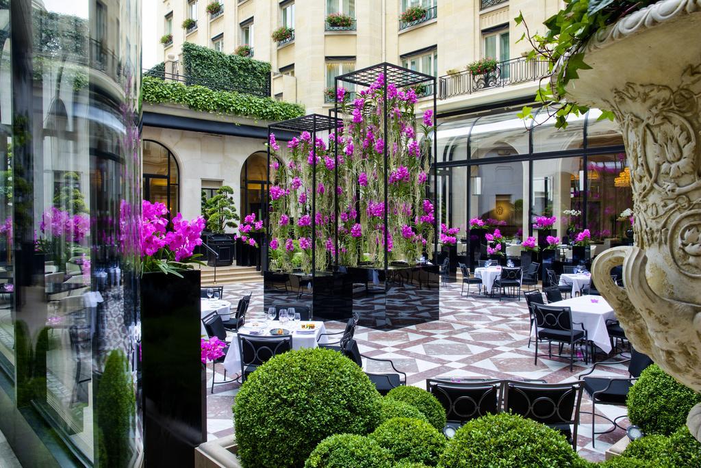 Four Seasons Hotel George V Paris Exterior foto